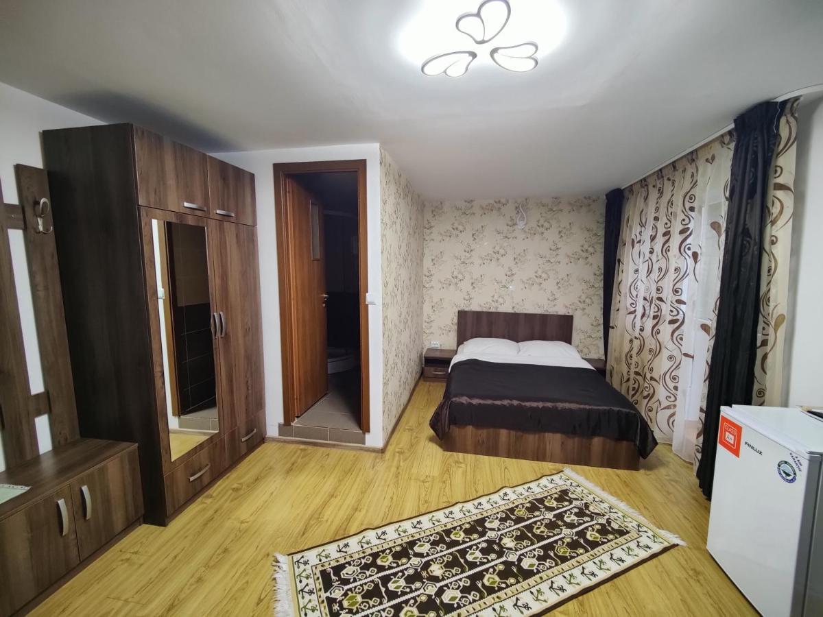 Casa Adina Ξενοδοχείο Σινάια Εξωτερικό φωτογραφία